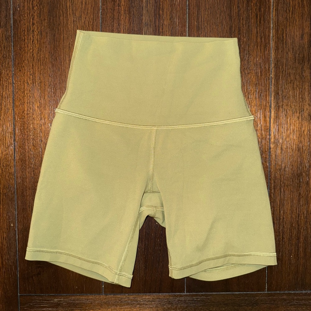 Lululemon Align High rise short 6”- Bronze Green - Picture 3 of 5
